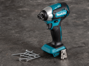 Makita XDT16 Impact Driver