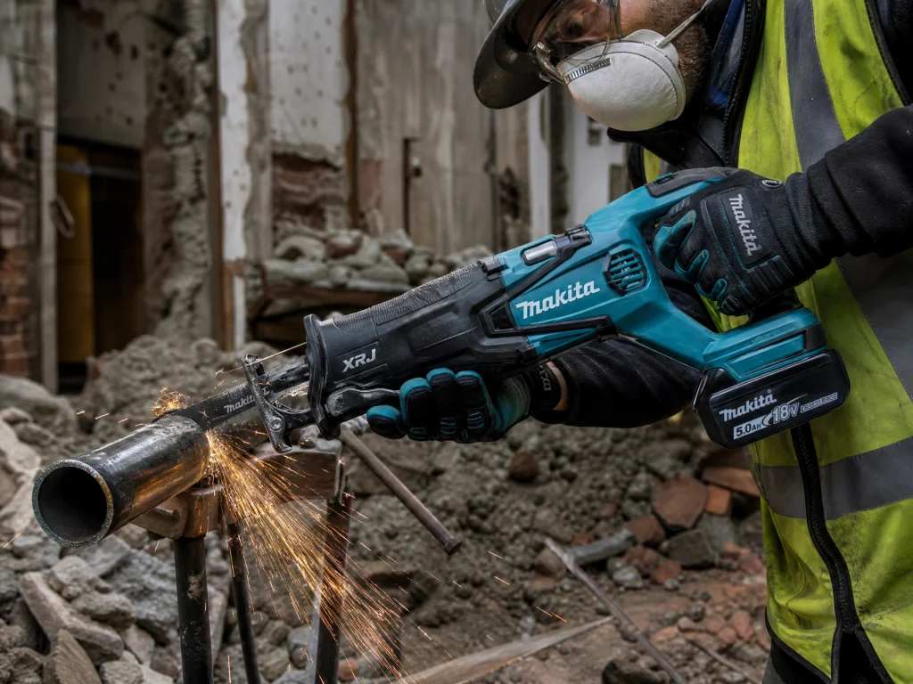 Makita XRJ05Z 18V LXT Reciprocating Saw